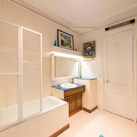 דירה Veeve - Painting The Streets Of Pigalle *