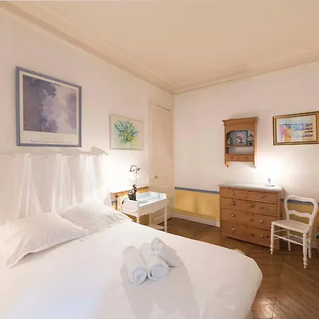 Veeve - Painting The Streets Of Pigalle דירה *